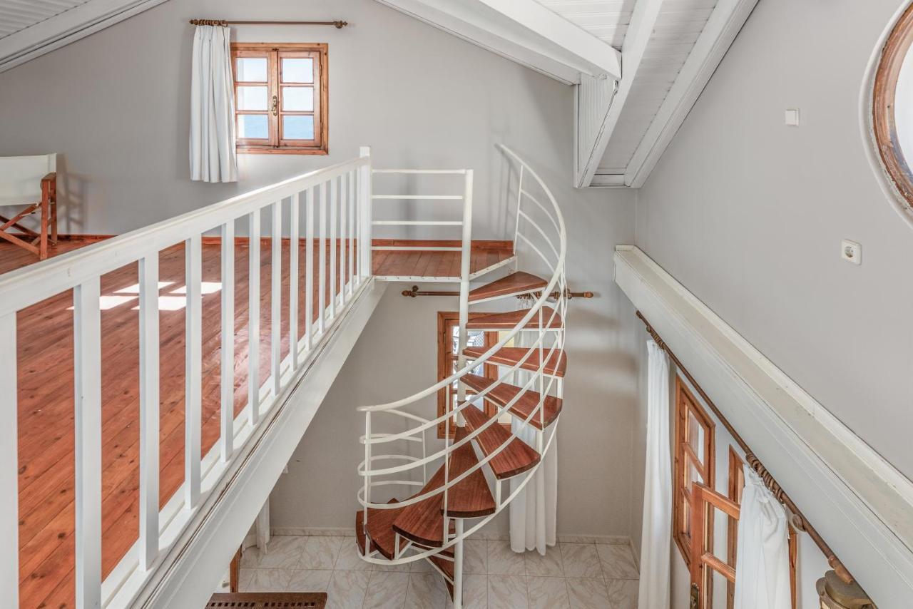 Albouro Seafront Apartments Kateliósz Kültér fotó