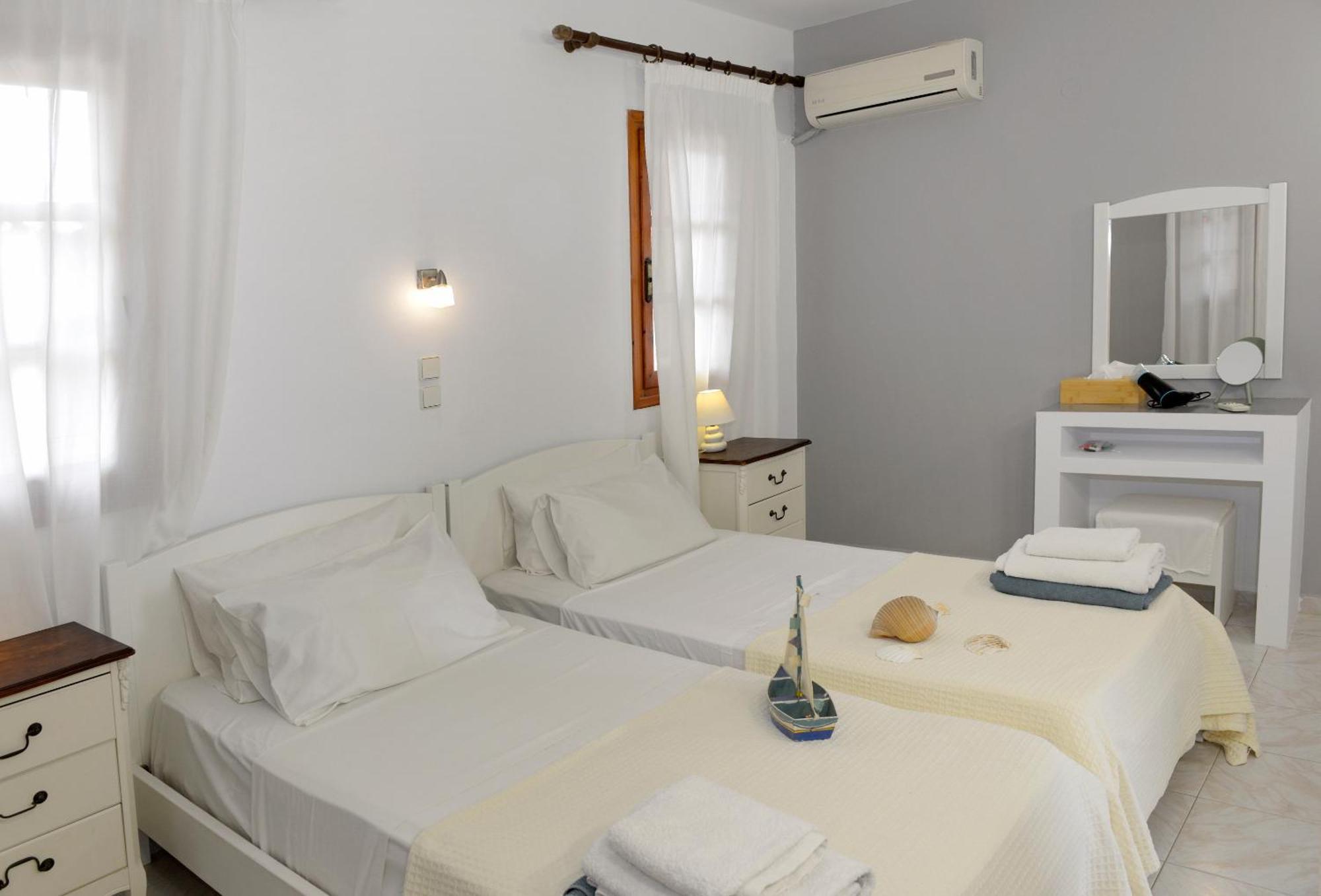 Albouro Seafront Apartments Kateliósz Kültér fotó