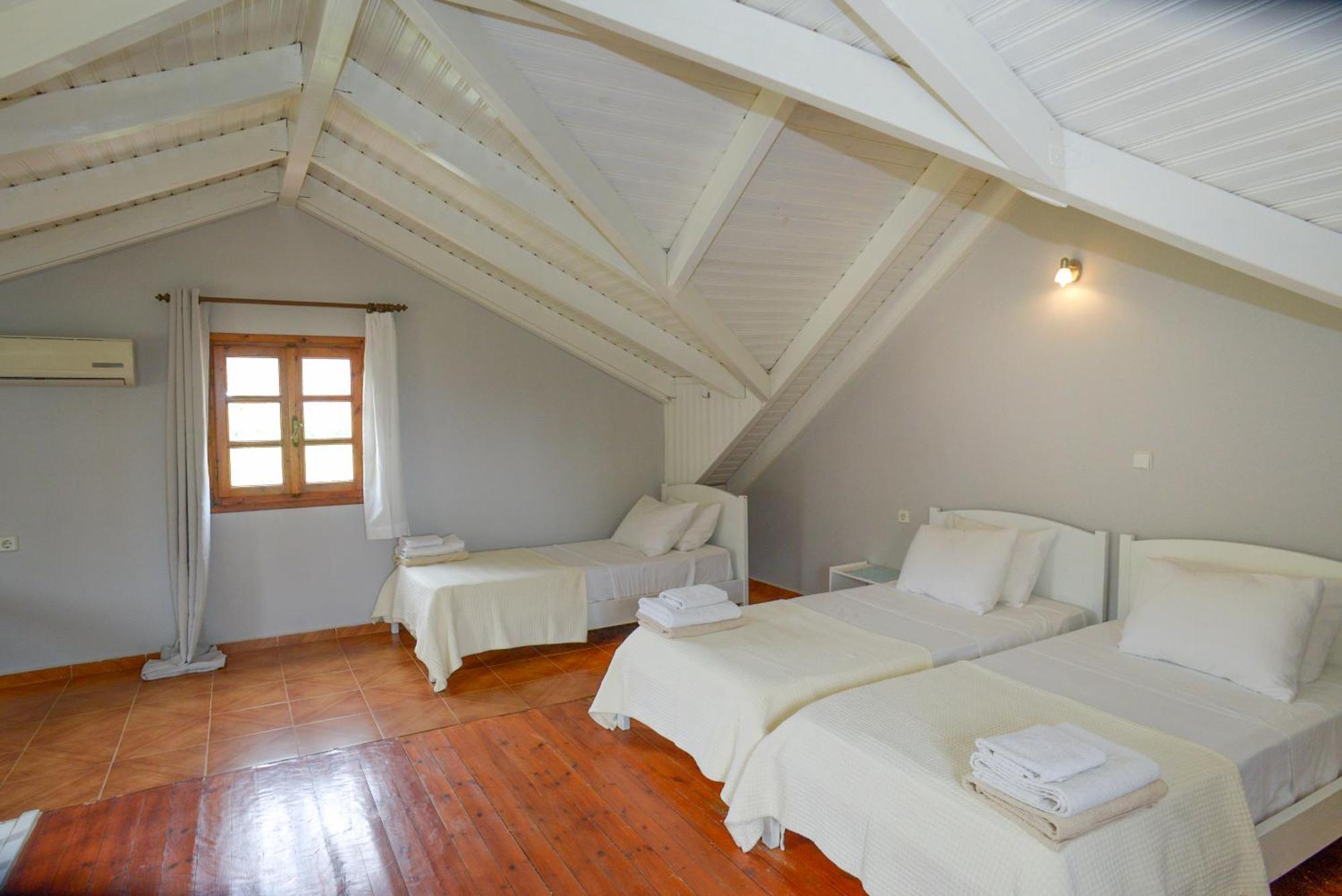Albouro Seafront Apartments Kateliósz Kültér fotó