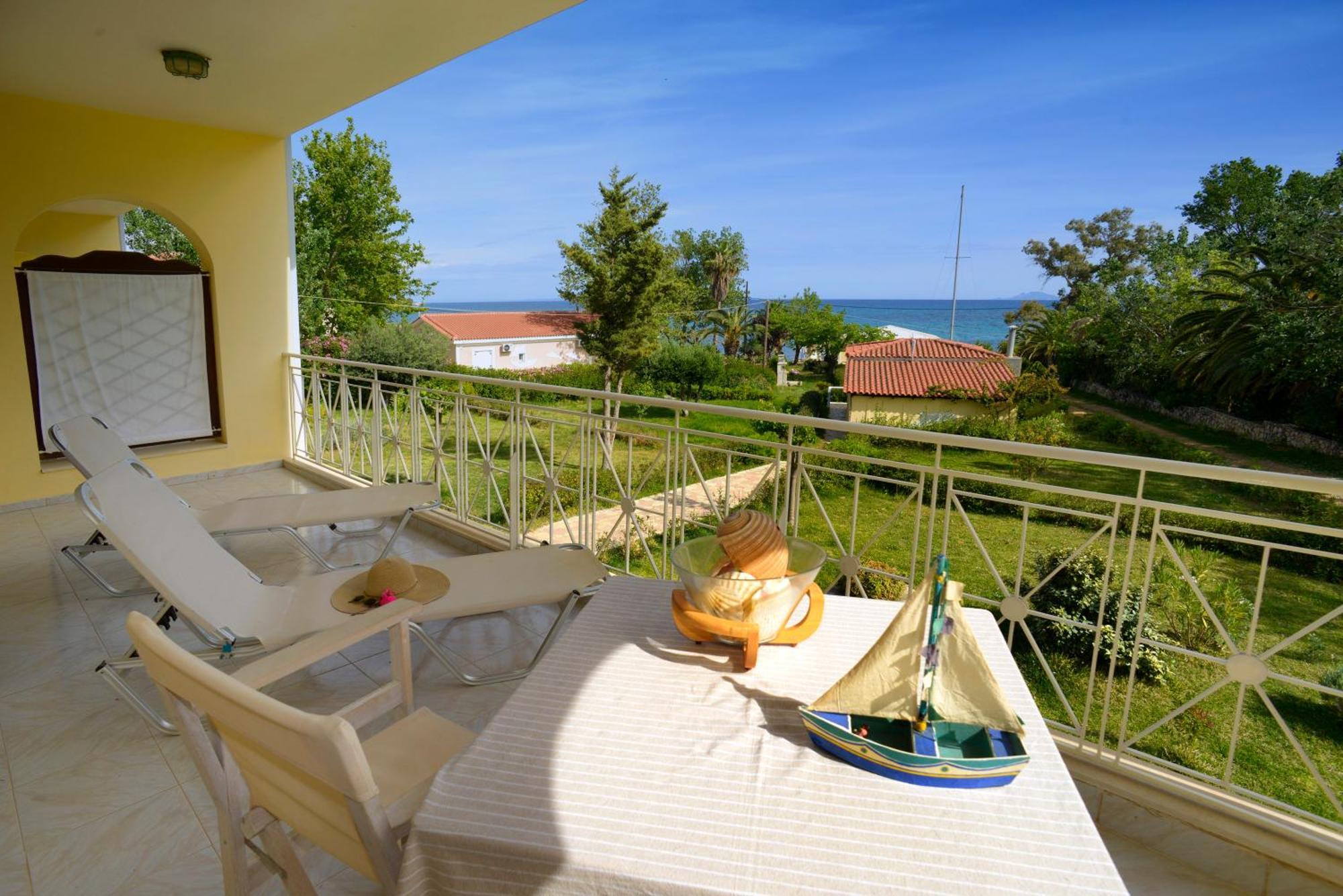 Albouro Seafront Apartments Kateliósz Kültér fotó