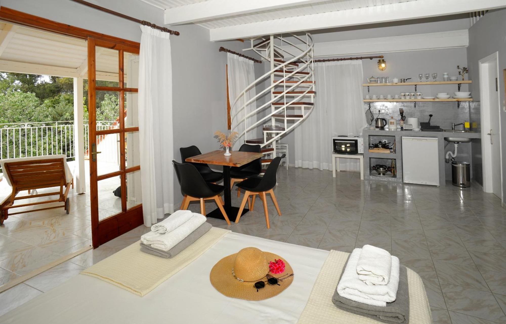 Albouro Seafront Apartments Kateliósz Kültér fotó
