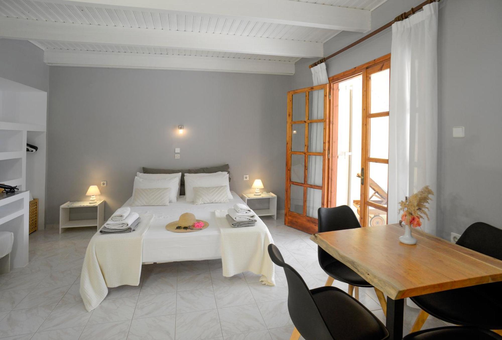 Albouro Seafront Apartments Kateliósz Kültér fotó