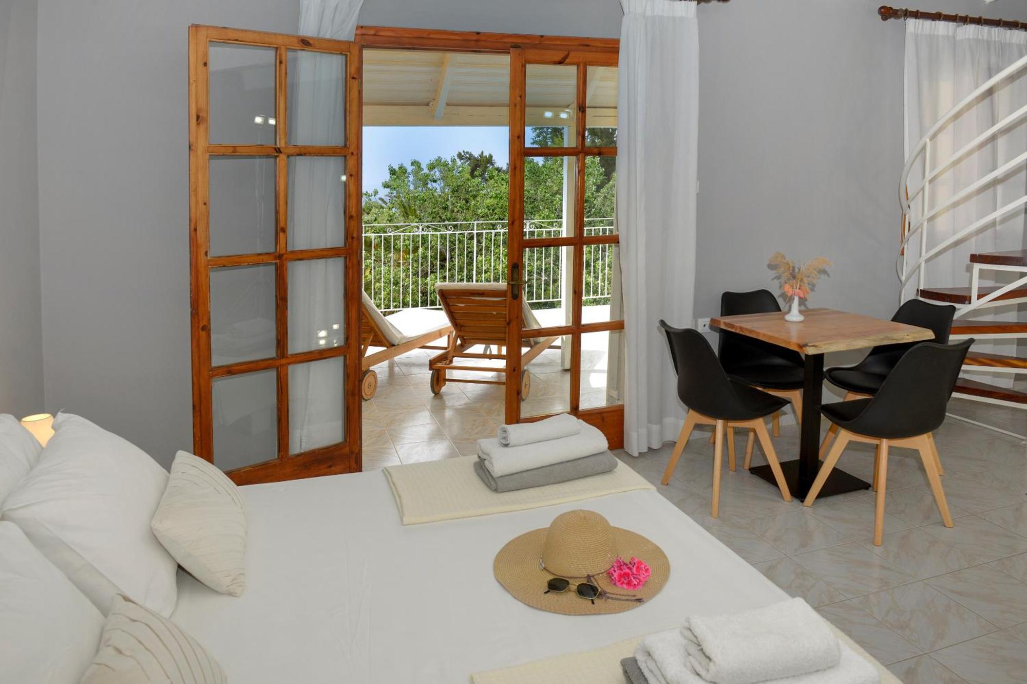 Albouro Seafront Apartments Kateliósz Kültér fotó