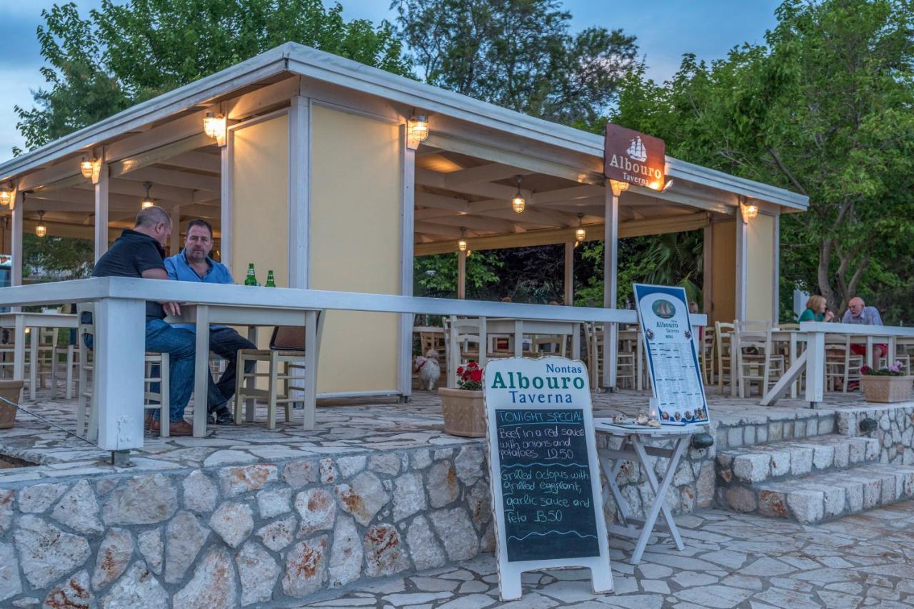 Albouro Seafront Apartments Kateliósz Kültér fotó